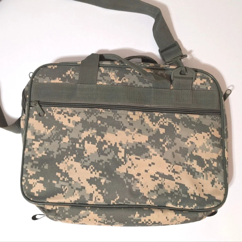Unisex Flying Circle Digital Camo Laptop Bag